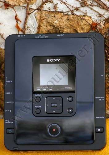 SONY DVDライター　VRD-MC10 Sony DVDirect VRD-MC10 Multi-Function DVD Recorder One Touch